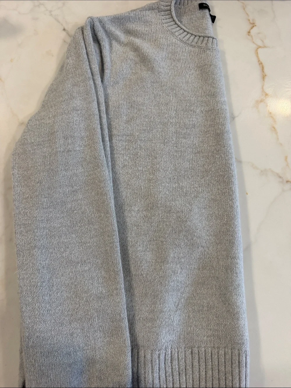Banana Republic Women’s Heather Light Gray Crewneck Sweater (supersoft!)